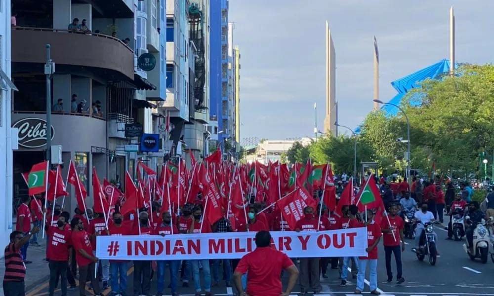 ހިޔާގެ ފްލެޓޭ ކިޔައިގެން ނަފްރަތު އުފައްދަނީ އިންޑިއާ ސިފައިންނާއި ދެކޮޅަށް އަޑު އުފުލަން ނުކުތުމުން: ޝިޔާމް