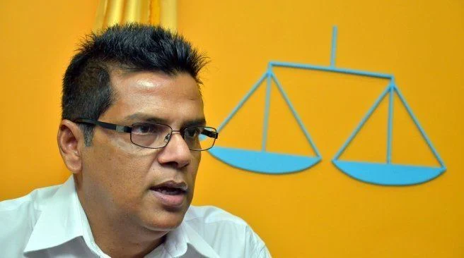 ނަޝީދު މީ ކޮންކަހަލަ ޑިމޮކްރަސީއަކަށް ލޯބިކުރާ މީހެއްތަ؟: ރީކޯ މޫސަ