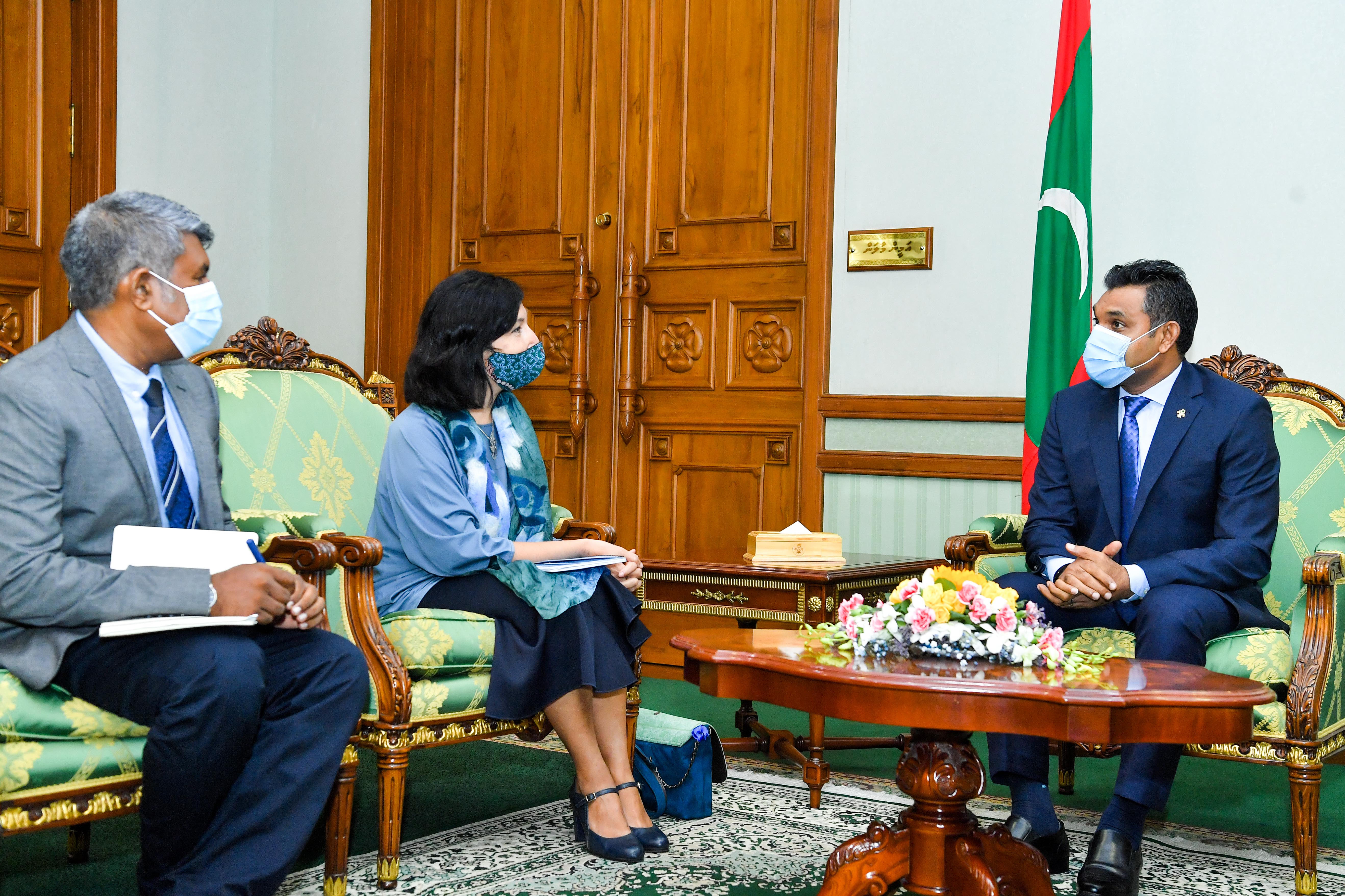 ޔުނިސެފްގެ މަންދޫބު، ނާއިބު ރައީސާ ބައްދަލުކުރައްވައިފި