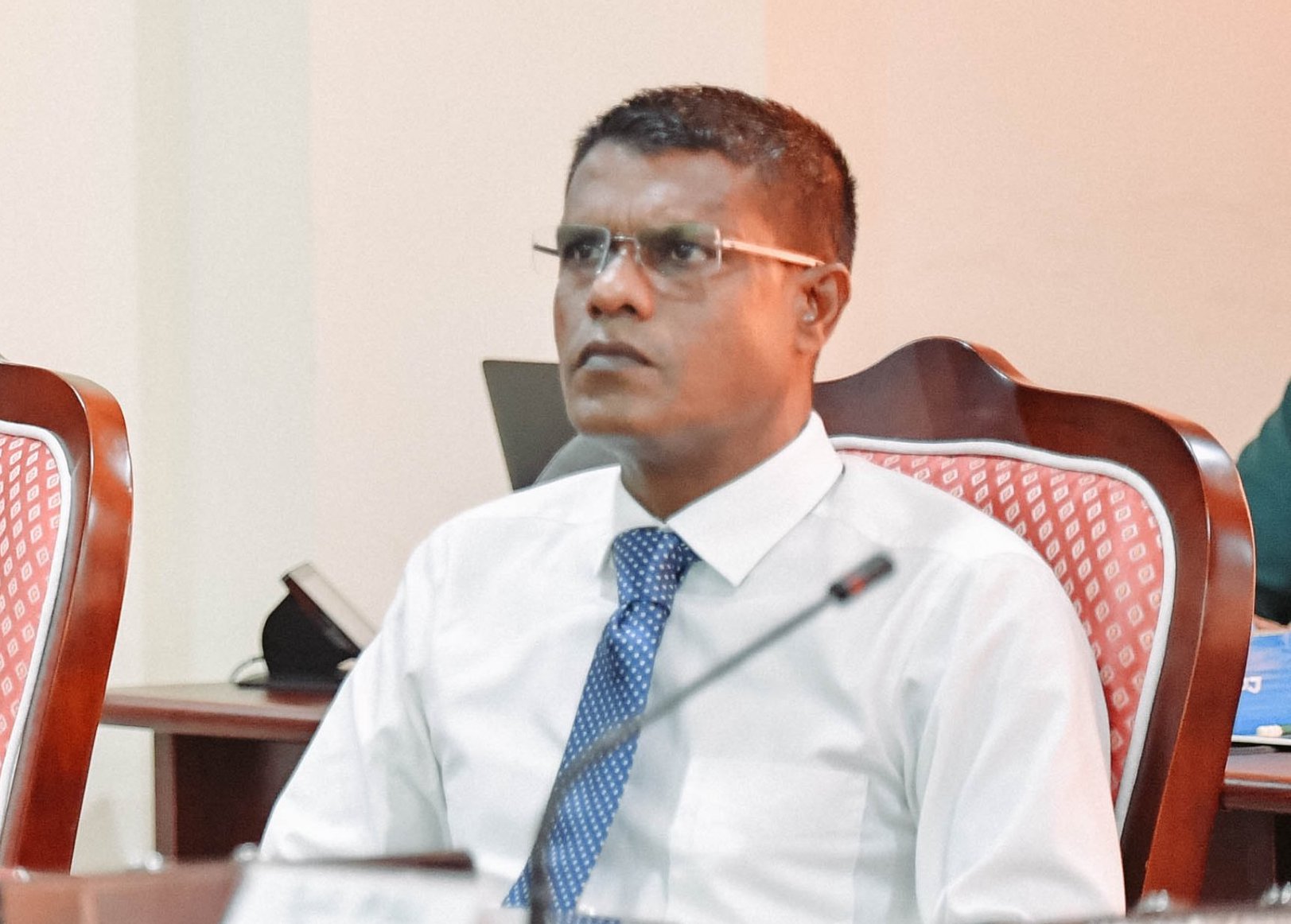 މިއީ ސިޔާސަތުތަކާއެކު އޯގާތެރި ސަރުކާރަކުން ޑެލިވަރކުރާ އެމްޑީޕީގެ ފަލްސަފާ: ހަސަންޓެ