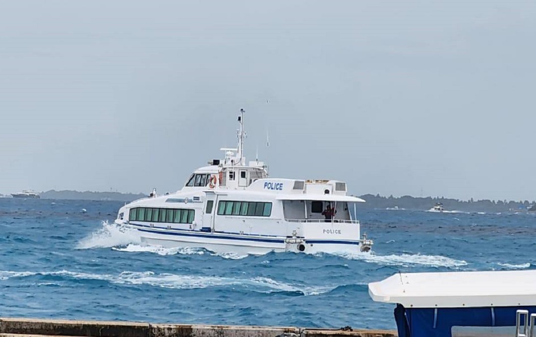 ދަރިވަރުންނަށް ބޭނުންވާ ފޮތްތައް ރަށްރަށަށް ގެންދިއުމުގެ މަސައްކަތް ފުލުހުން ފަށައިފި