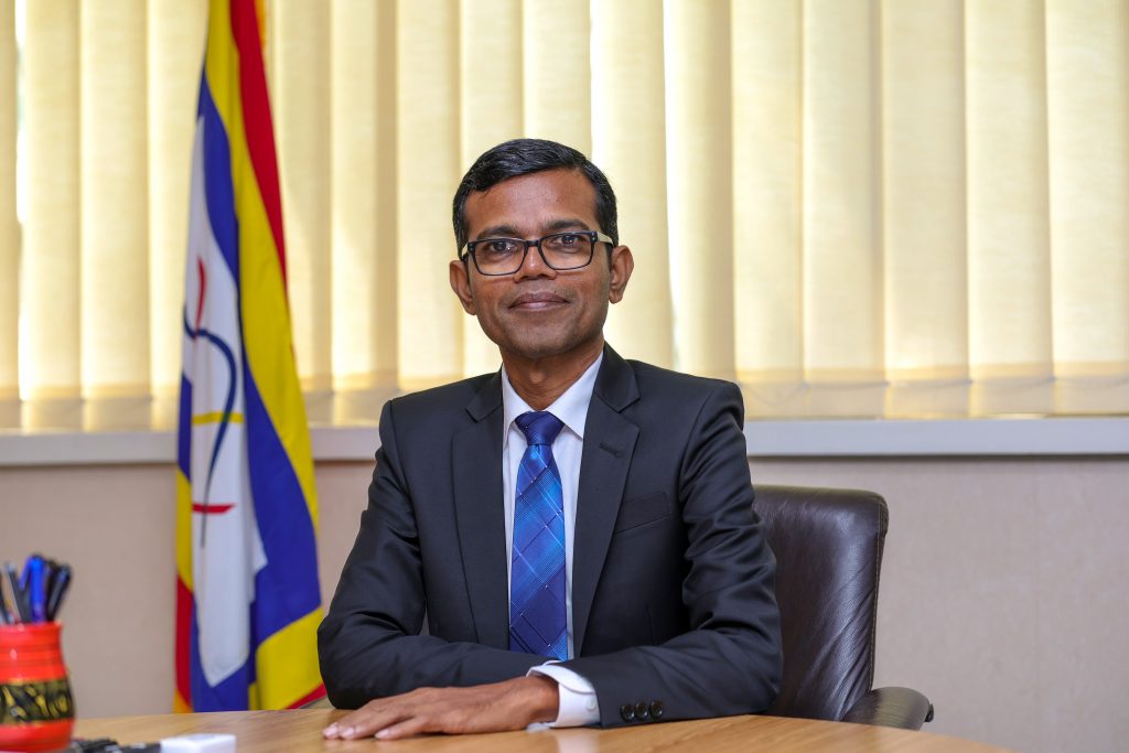 ސިޔާސީ ފިކުރަށް ބަލައިގެން މުވައްޒަފުންނަށް ފިޔަވަޅެއް ނާޅާނަން؛ މިނެ ކިރާނީ އެއް ތިލަފަތަކުން: ފަހްމީ