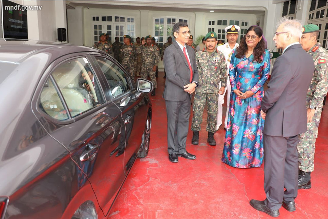 އިންޑިއާއިން ދިވެހި އަސްކަރިއްޔާއަށް ވެހިކަލްތަކެއް ހަދިޔާކޮށްފި