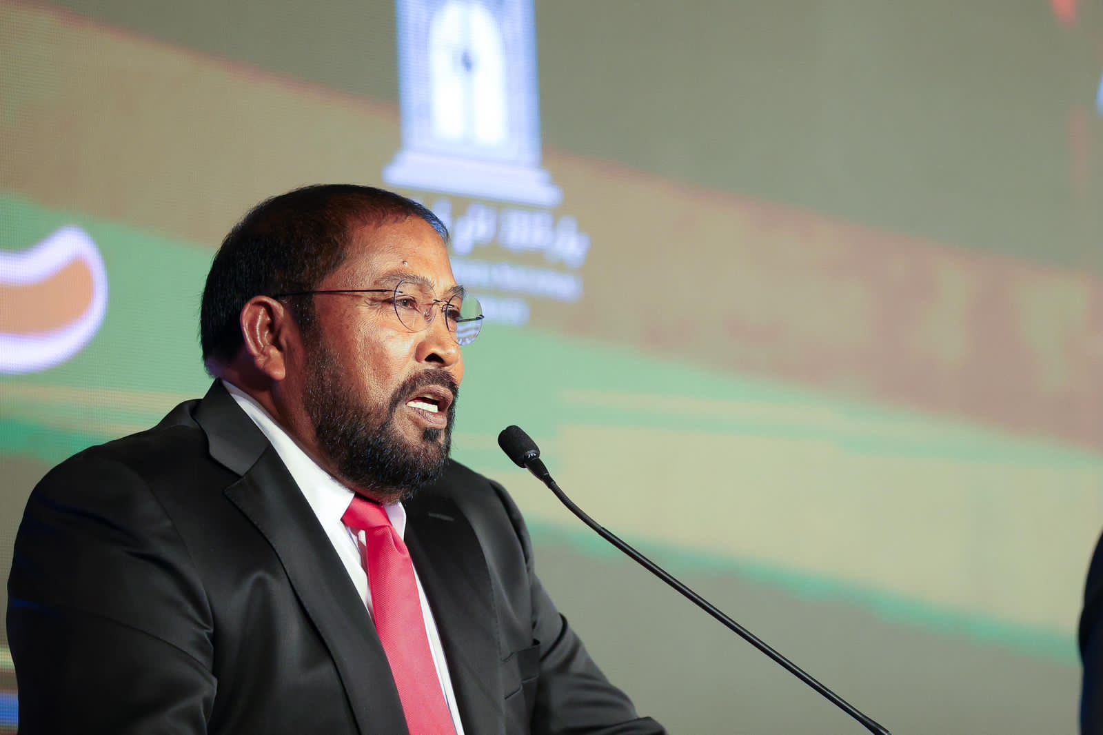 ބާއްވަނީ އިންތިހާބެއް ނޫން، އޮޕްޝަނެއް; އަޅުގަނޑަށް ވޯޓް ދެއްވާ: ޤާސިމް