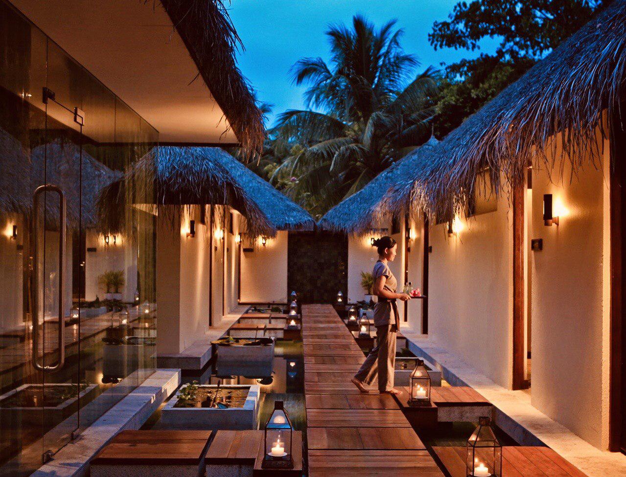 ކޯވިޑް-19: ރިޒޯޓް ތަކުގެ ސްޕާތައް ފިޔަވާ އެހެން ސްޕާތައް ބަންދު