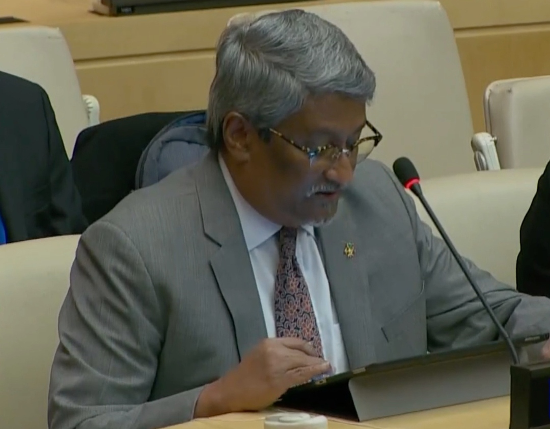 ކޯވިޑްގެ އިގްތިސާދީ ބުރަ އެންމެ ބޮޑަށް އުފުލަންޖެހުނީ އަންހެނުން: ހަލީލް