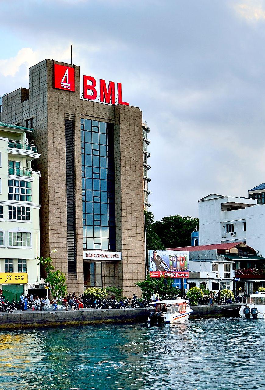 ބޭންކުން ދޭ ލުއިގާ ހިފުމުން އާޚިރުގައި އުފުލަންޖެހޭ ބުރަ ބޮޑުވެގެން ދިއުމުގެ ޝަކުވާ