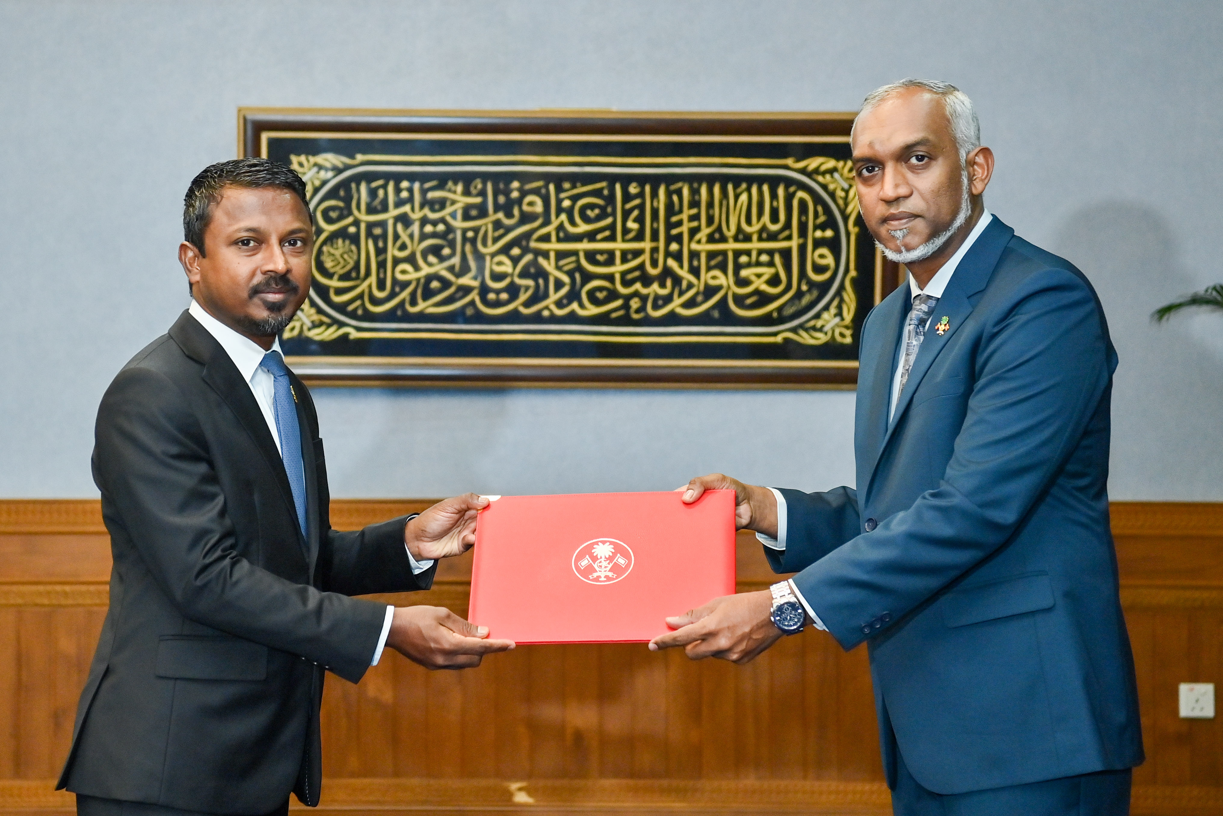 ޒާތީ ގޮތުން ކުރާ ކަންކަމުން ސަރުކާރު ބަލިކަށި ނުކުރެވޭނެ: އުޝާމް