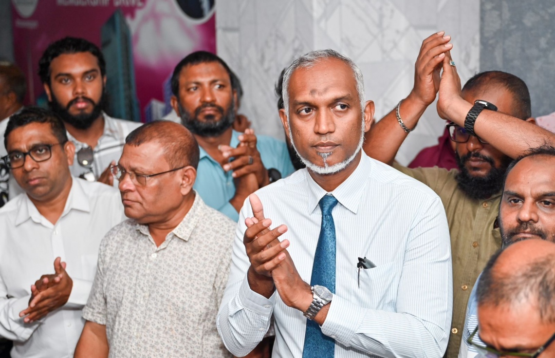 ފިތުނަ އުފައްދަން ދައްކާ ވާހަކަތަކުގައި ނުޖެހި މުއިއްޒު ހޮވަން ރައީސް ޔާމިން އެދިވަޑައިގެންފި