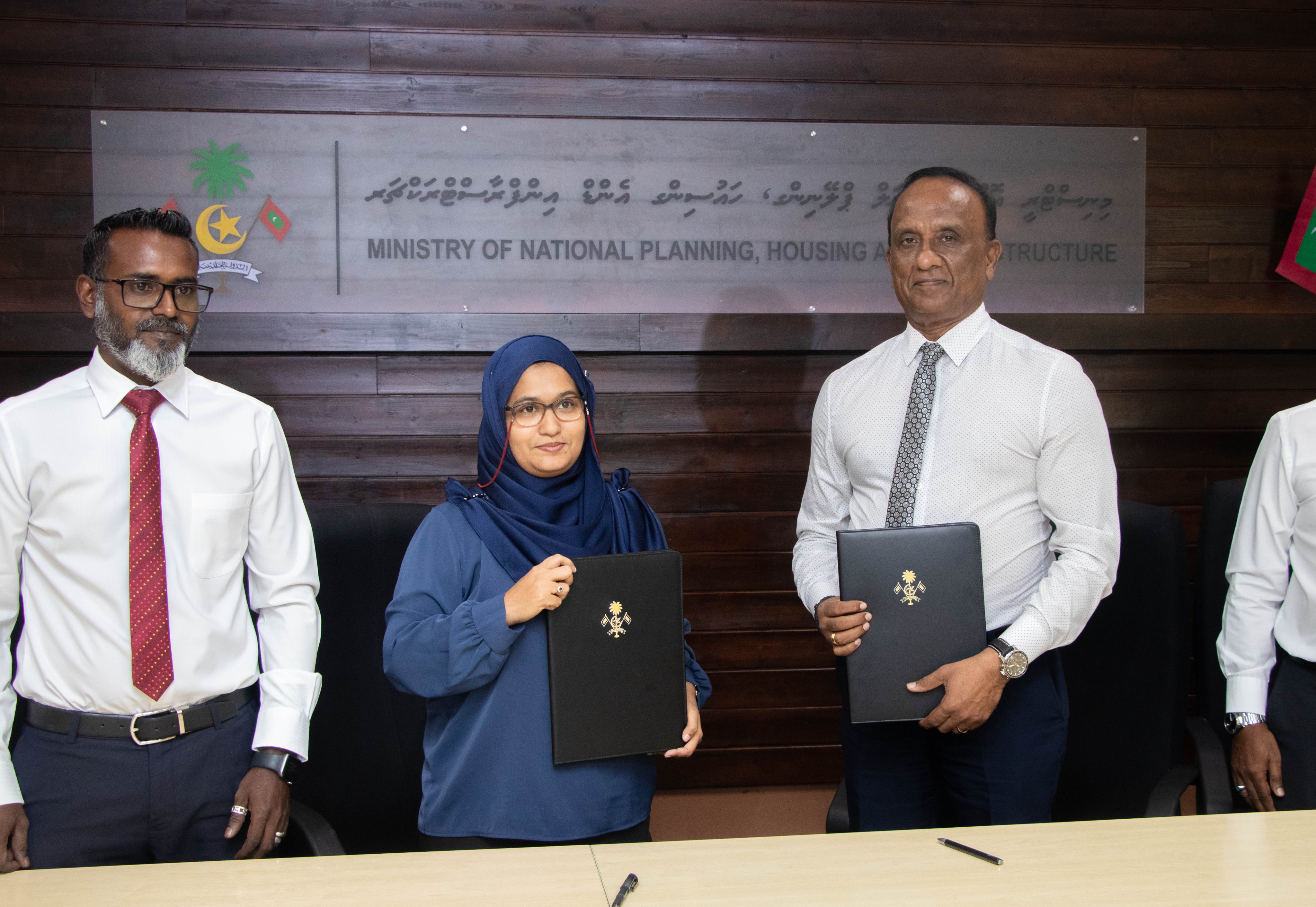 ތުޅާދޫ، ވިލުފުށި އަދި ބިލެތްފަހި އެއާޕޯޓަށް ބޭނުންވާ ބިންހިއްކަން ޙަވާލުކޮށްފި