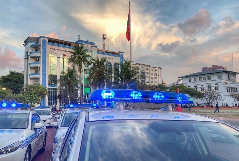 މީހަކު ރަހީނުކުރި މައްސަލައެއްގައި ދެމީހަކު ހައްޔަރުކޮށް ބަންދަށް 10 ދުވަސް