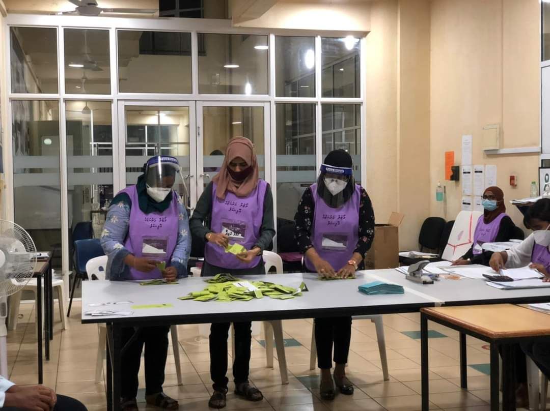 އެއްވެސް ވޯޓު ފޮށްޓެއް އަލުން ގުނާކަށް ނުނިންމާ: އިލެކްޝަންސް