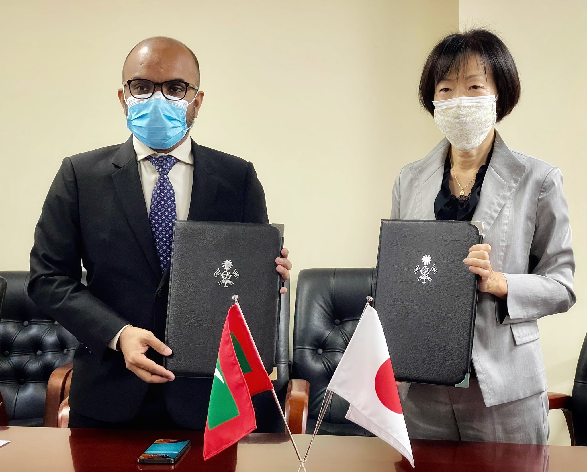 އޭޑީބީން ރާއްޖެއަށް 2 މިލިއަން ޑޮލަރުގެ އެހީއެއް