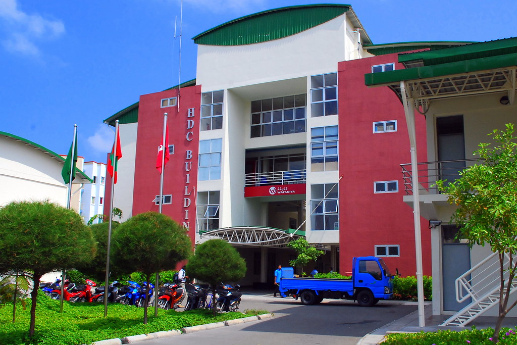 ކުންފުންޏަށް ފައިދާވުމާއި ގުޅިގެން އެޗްޑީސީގެ މުވައްޒަފުންނަށް ބޯނަސް