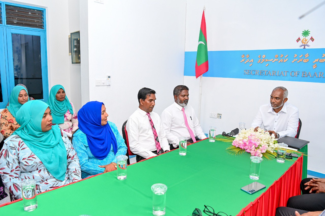 ބާރަށުން އެދުނީ އަންހެނުންގެ ކޮމިޓީގެ މުސާރަ ބޮޑުކޮށްދޭން