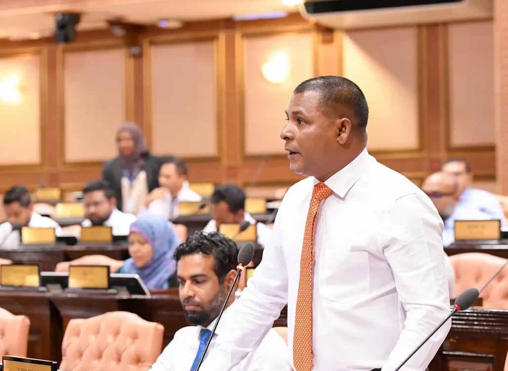 ދުރު ރާސްތާ ޕްލޭނެއްނެތި ވައުދު ވަމުންދިއުމަކީ ދައުލަތަށް ލިބޭ އިތުރު މާލީ ބުރައެއް: އައްބާސް