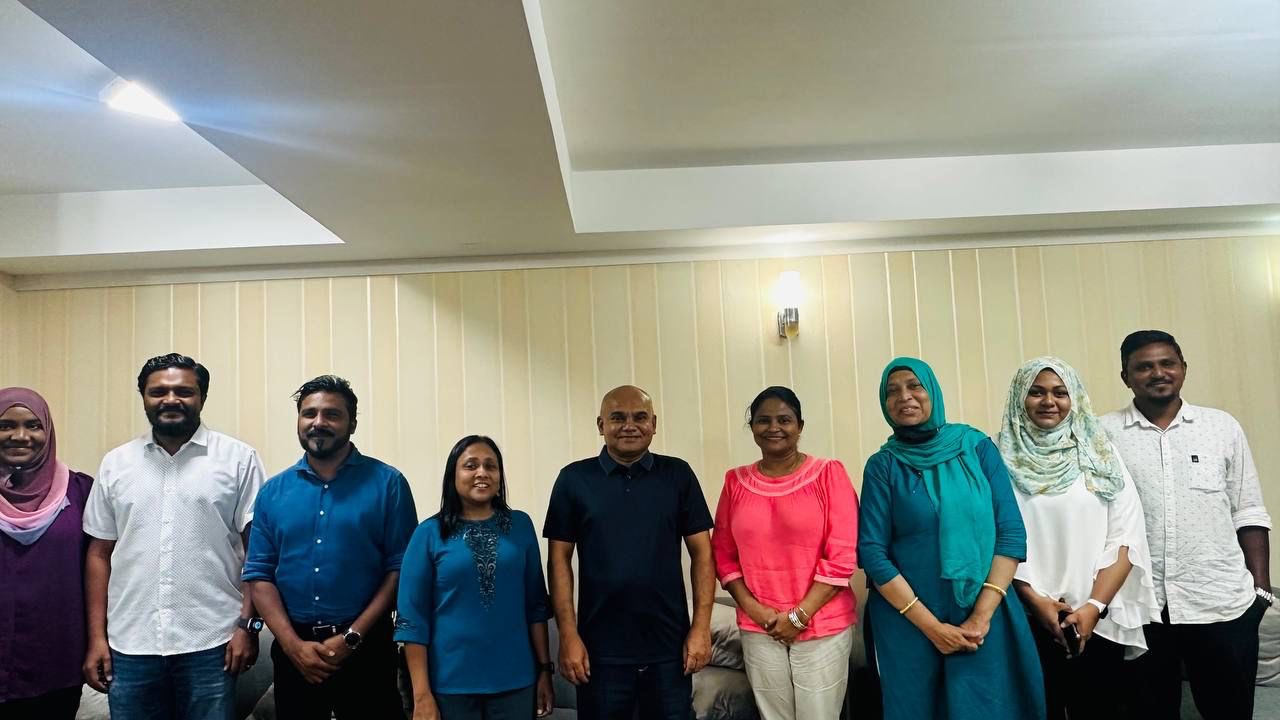 އެމްޑީޕީން ފާރިސް މައުމޫންގެ ޓީމާ މަޝްވަރާ ކޮށްފި
