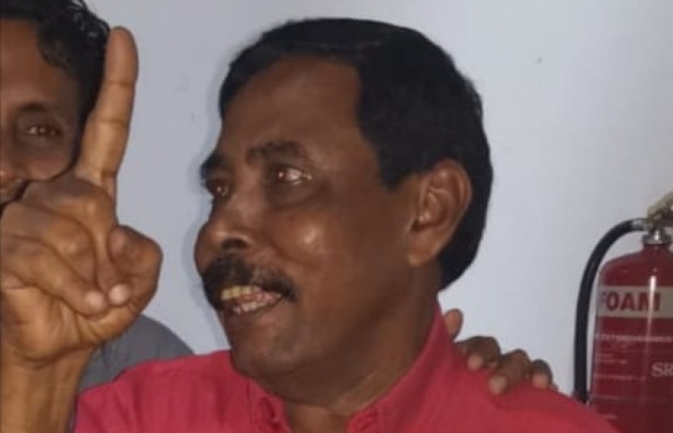 މަޝްހޫރު ވިޔަފާރިވެރިޔާ ލަކުޑި ސޭޓު ނިޔާވެއްޖެ