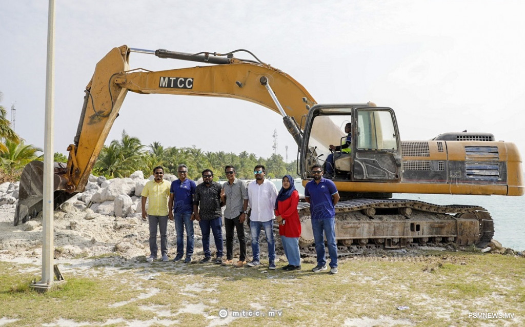 މ. މުލީ ބަނދަރު ތަރައްގީ ކުރުމުގެ އަމަލީ މަސައްކަތް ފަށައިފި