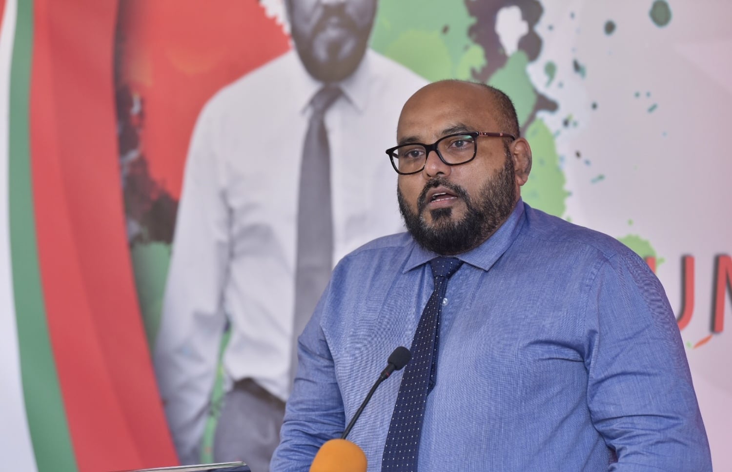 އަދުރޭ އެއުޅުއްވަނީ ނުބައި ހިސާބެއް ޖައްސަވައިގެން: ނަވާޒް