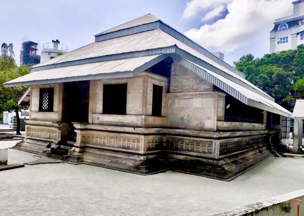 ހުކުރު މިސްކިތް މަރާމާތުކުރުމުގެ މަސައްކަތް ފަށަނީ