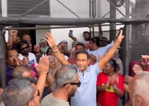 ރައީސް ޔާމީން ގެކޮޅަށް: މަރުހަބާ ދަންނަވަން އެތައް ސަތޭކަ ބަޔަކު