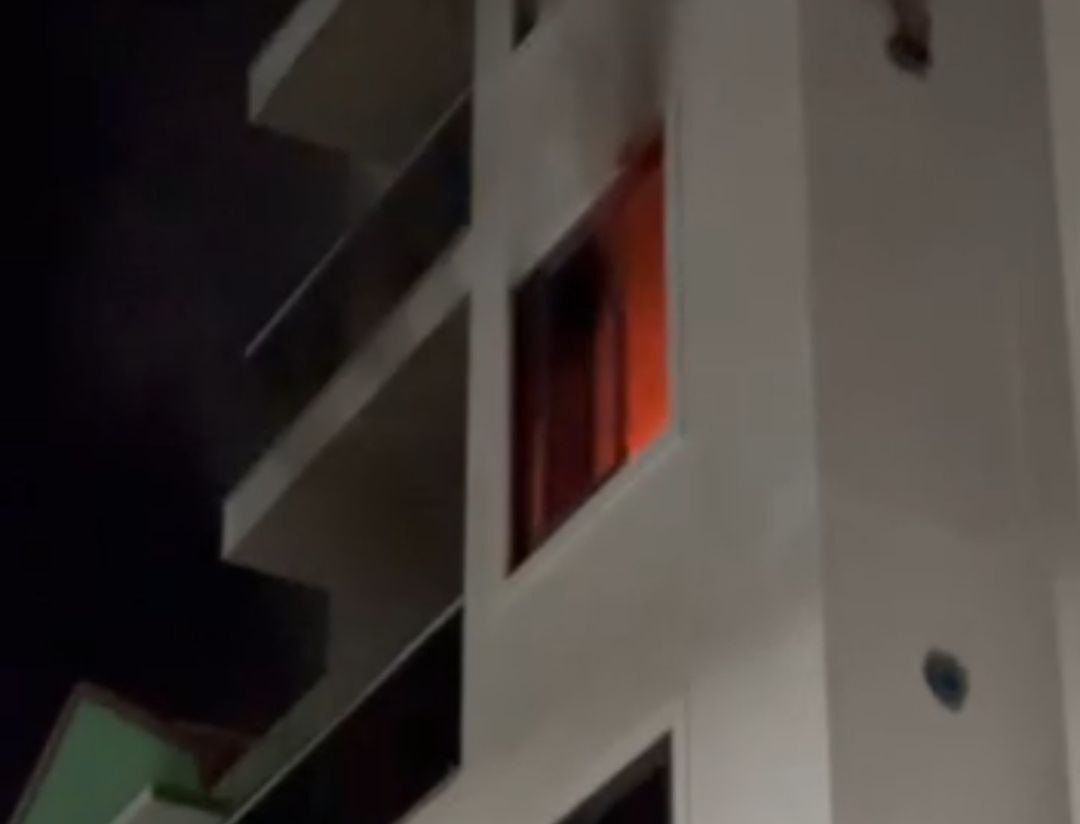 ތެއްޔެއްގައި ރޯވެ ހުޅުމާލޭ ގެއެއްގެ ބަދިގޭގައި އަލިފާނުގެ ހާދިސާއެއް ހިނގައިފި