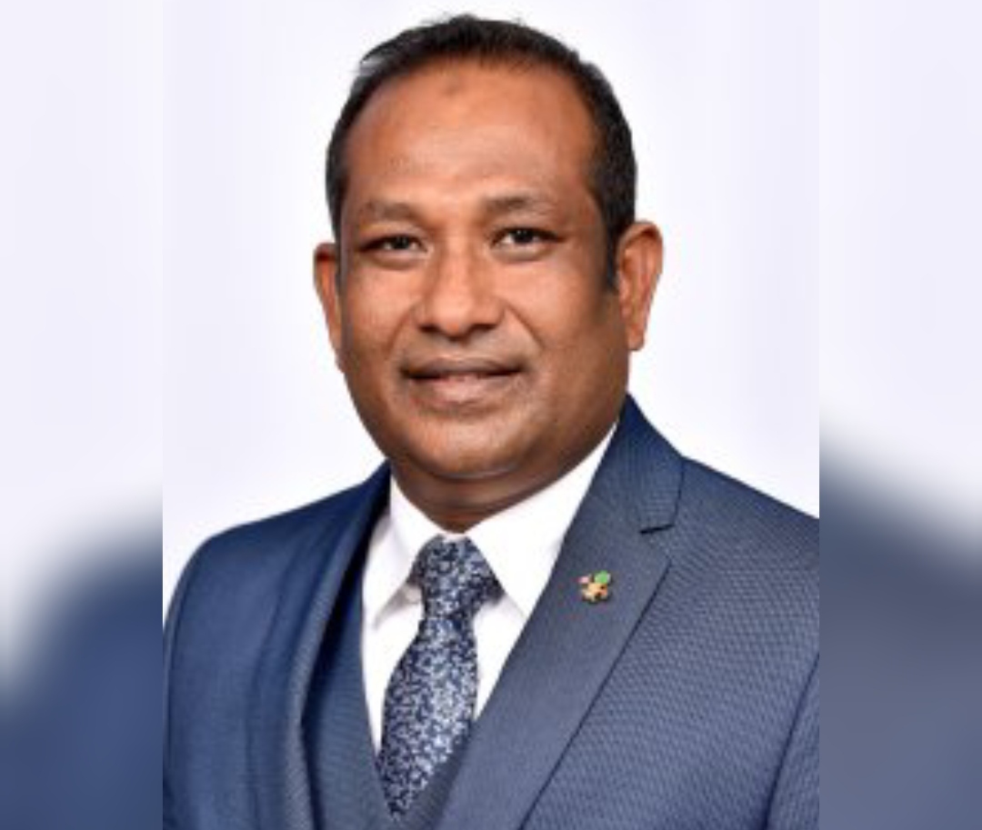 ޓޫރިޒަމް މިނިސްޓްރީއަށް ސްޓޭޓް މިނިސްޓަރެއް