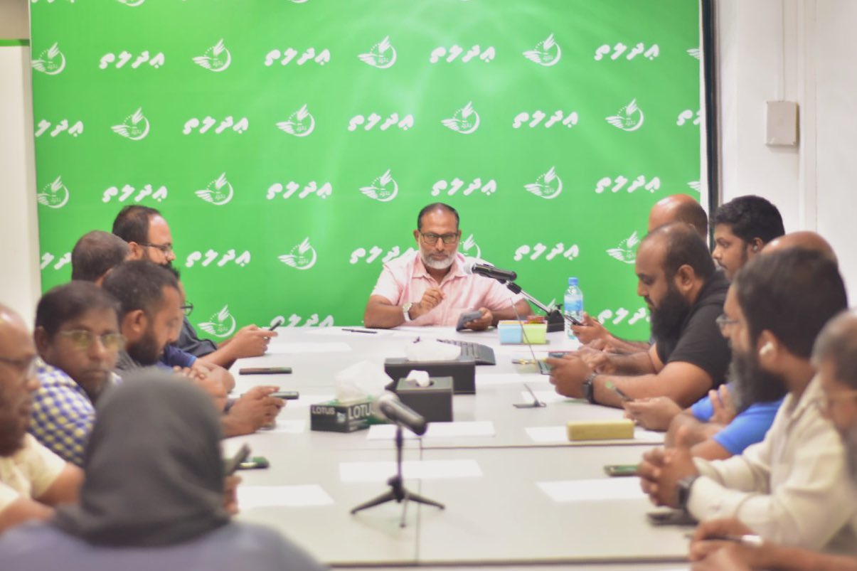 ބަރުލަމާނީ ނިޒާމު ގެނައުމާއި ދެކޮޅަށް އަދާލަތު ޕާޓީން ގަރާރެެއް ފާސްކޮށްފި