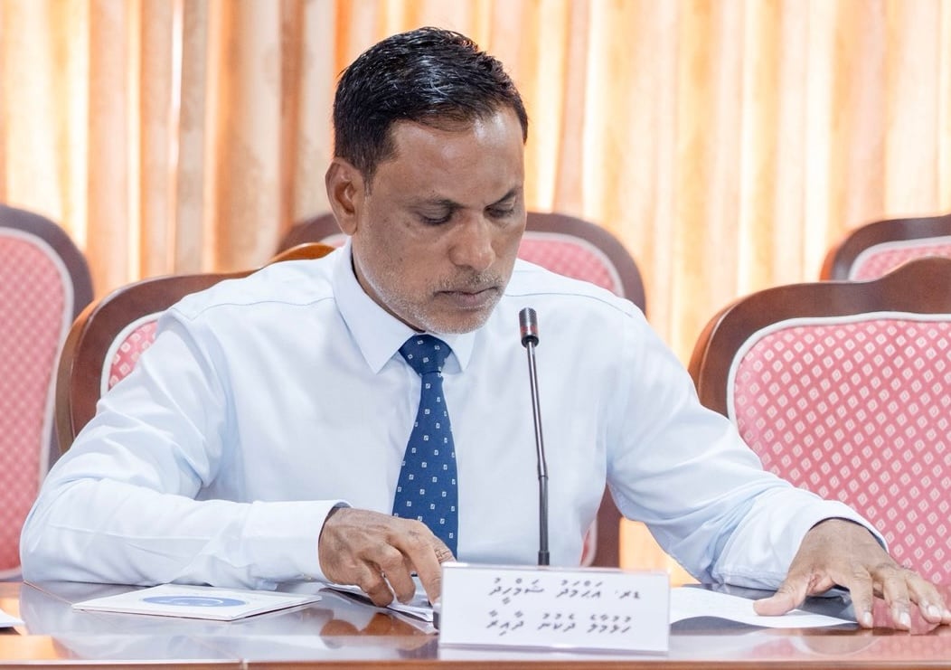 މިހާރު ރިޒާވުގައި ހުރީ ދަރަނި ދައްކަންހުރި ފައިސާ އެކަނި: ޑރ. ޝަމްހީދު