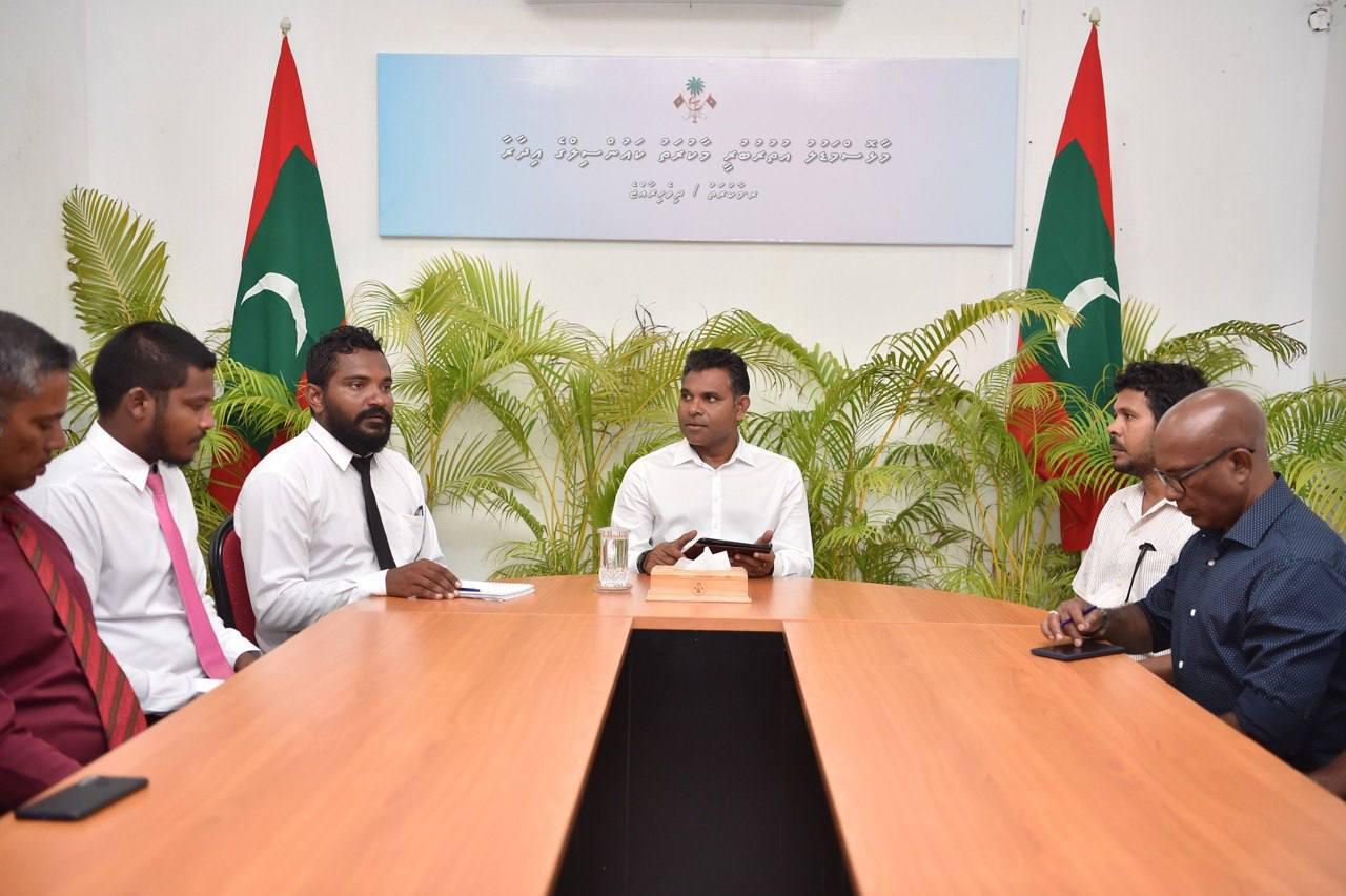 މާކުރަތުގެ ތަރައްޤީގެ މަޝްރޫޢުތަކާއި ގުޅޭގޮތުން މަޝްވަރާކޮށްފި
