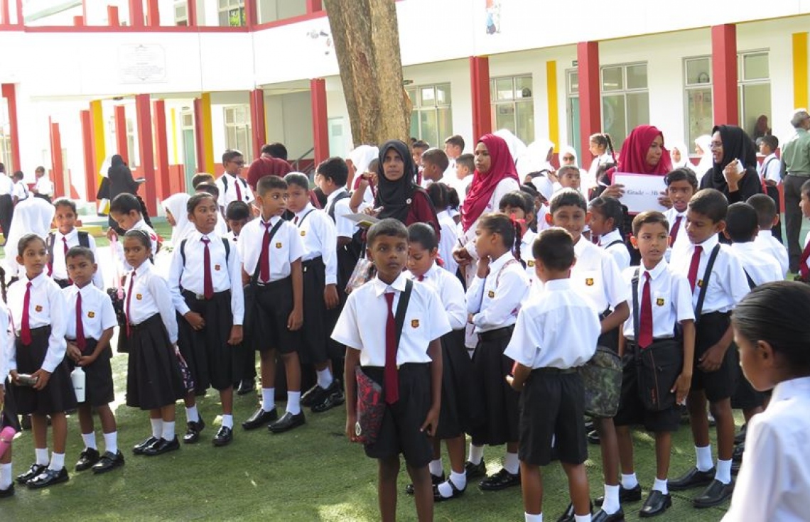 ދިރާސީ އާ އަހަރު ގުރޭޑް އެކަކަށް ވަންނަން އެދި 2000 ފޯމް