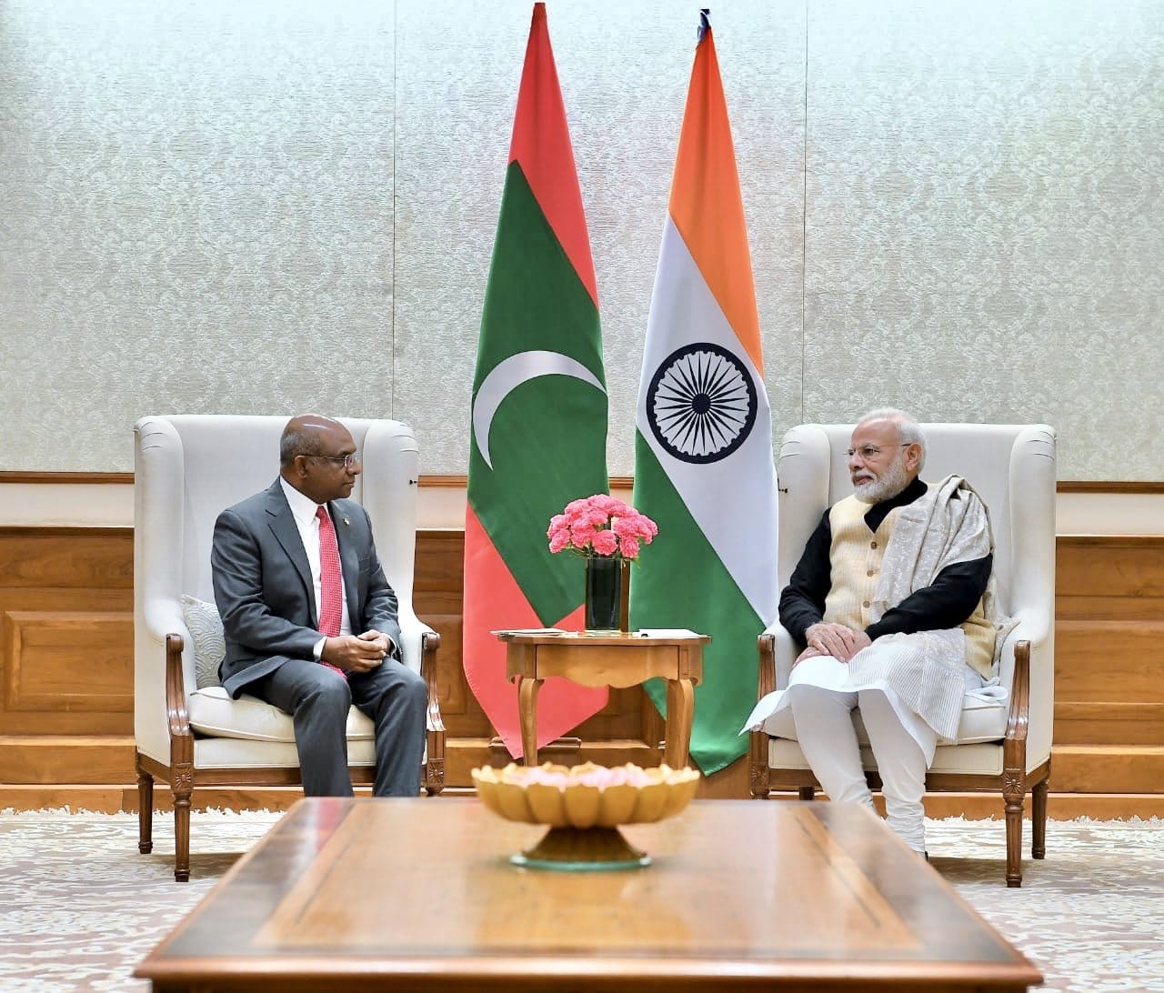 އިދިކޮޅު މުޒާހަރާތަކުން ފެންނަނީ؛ ޑިމޮކްރަސީއާ ޚިލާފު ނާތަހުޒީބުކަން!