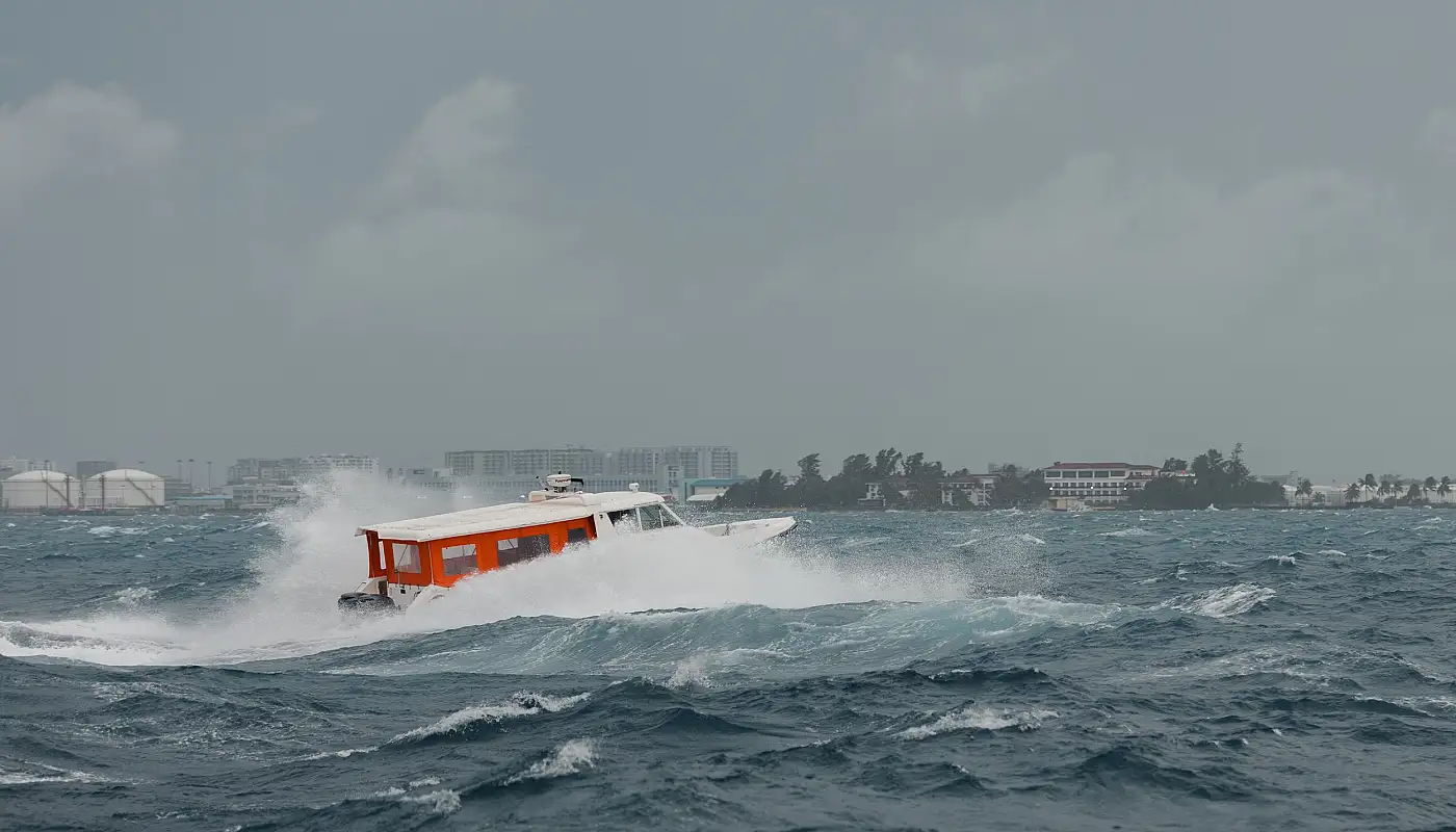 މެދުރާއްޖެތެރެއާއި ދެކުނުގެ ބައެއް އަތޮޅުތަކުގެ މޫސުން ރަނގަޅެއް ނޫން