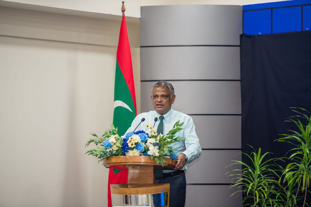 ޔޫކްރޭންގައި ތާށިވެފައިތިބި 21 ދަރިވަރަކަށް ސަރުކާރުން މާލީ އެހީ ދީފި