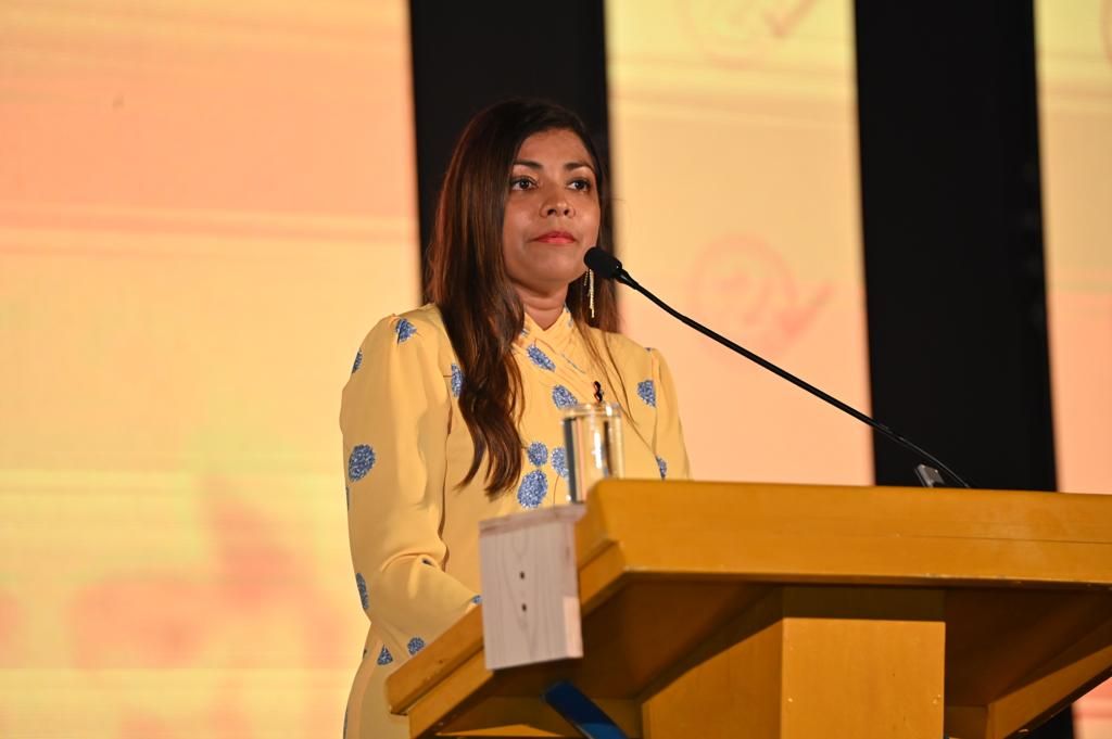 ނަޝީދަށް ޕީޕީއެމުން ތާއީދު ކުރަނީ، އެމްޑީޕީ އަޑިގަނޑަކަށް ވައްޓައިލުމަށް: ރޮޒައިނާ