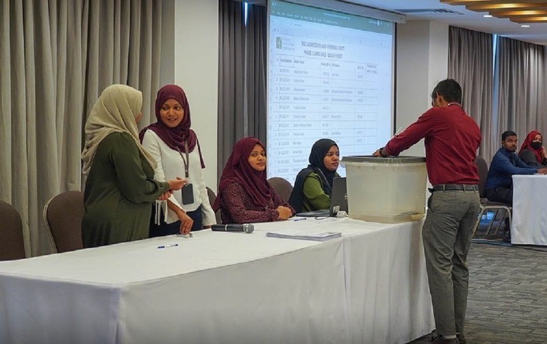 ހުޅުމާލެ ބީޗް ފްރަންޓުން ގޯތިގަތުމަށް 18 ބިޑް؛ އެންމެބޮޑު އަގަކަށް އަކަފޫޓަކަށް 8،252ރ