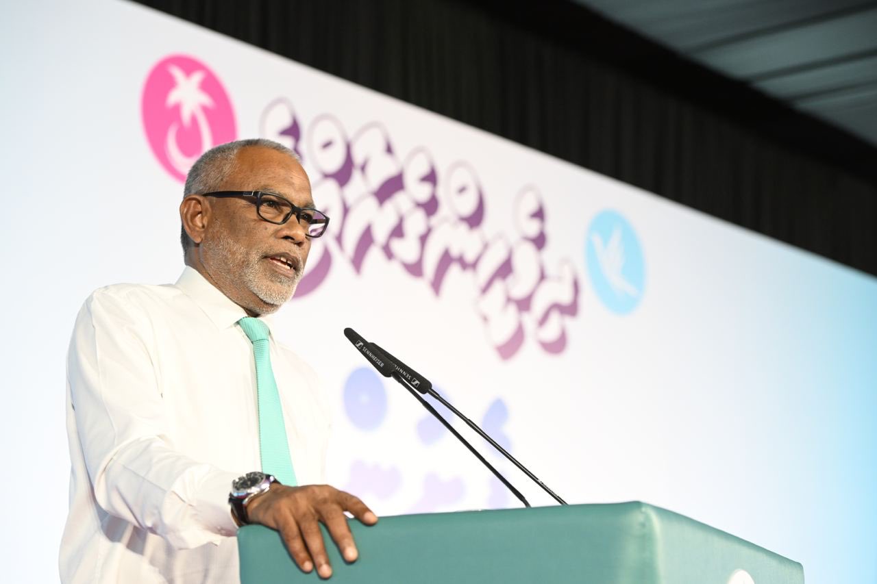 ރައްޔިތުން ބުނީ ގާނޫނު އަސާސީ ބަދަލުކޮށްގެން ވެސް ހިދުމަތްދޭށޭ: އަބްދުއްރަހީމް