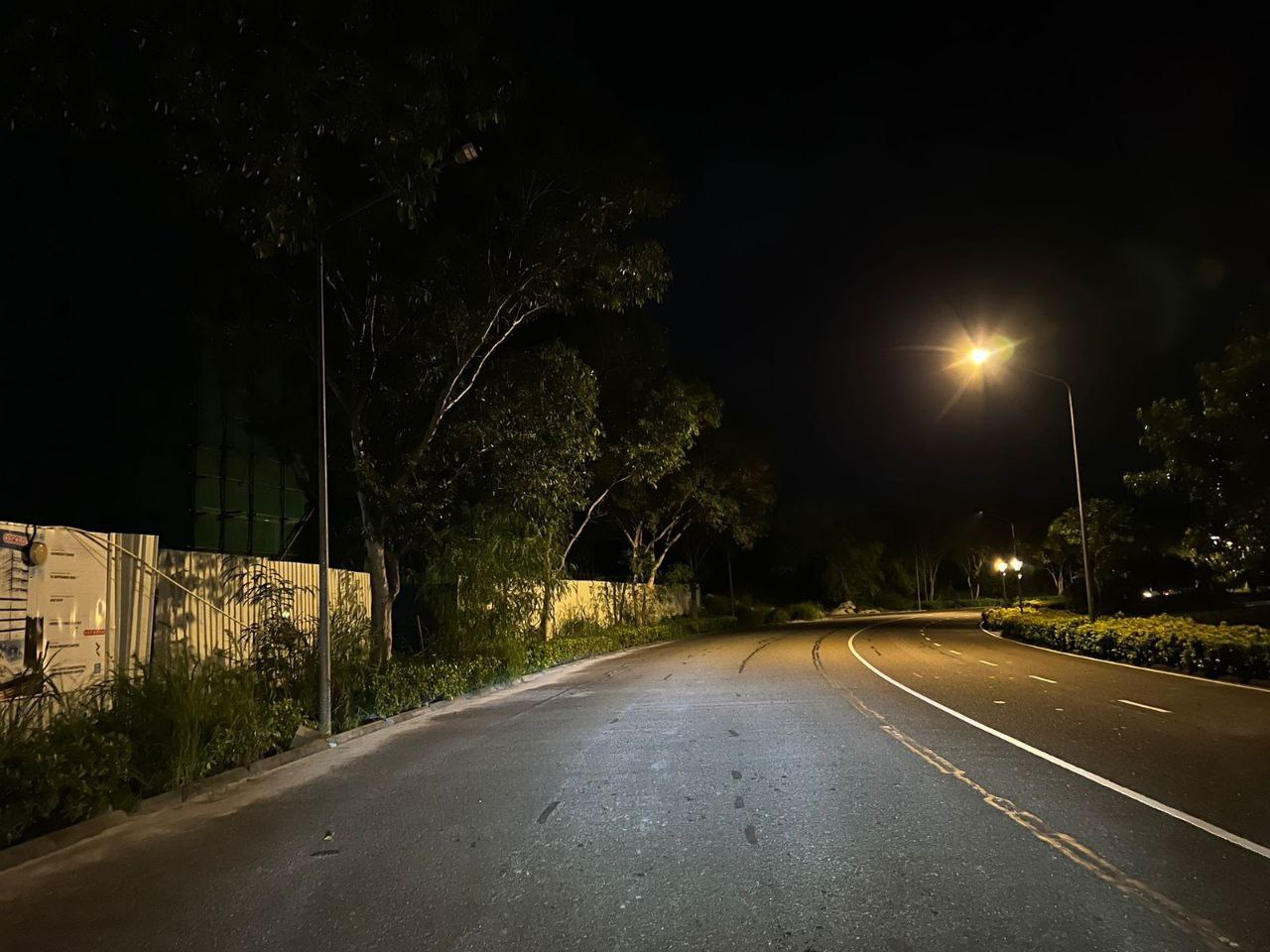 ހުޅުމާލޭގެ ބައެއް މަގުތަކުގެ ކަރަންޓް ކޭބަލް ބުރިކޮށްލައިފި