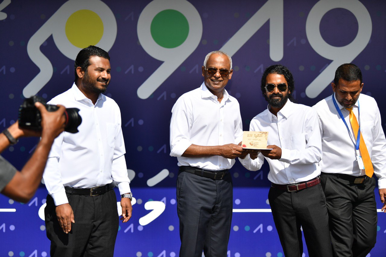 ރައީސް ސާލިހު ލ. އަތޮޅަށް ވަޑައިގެންފި