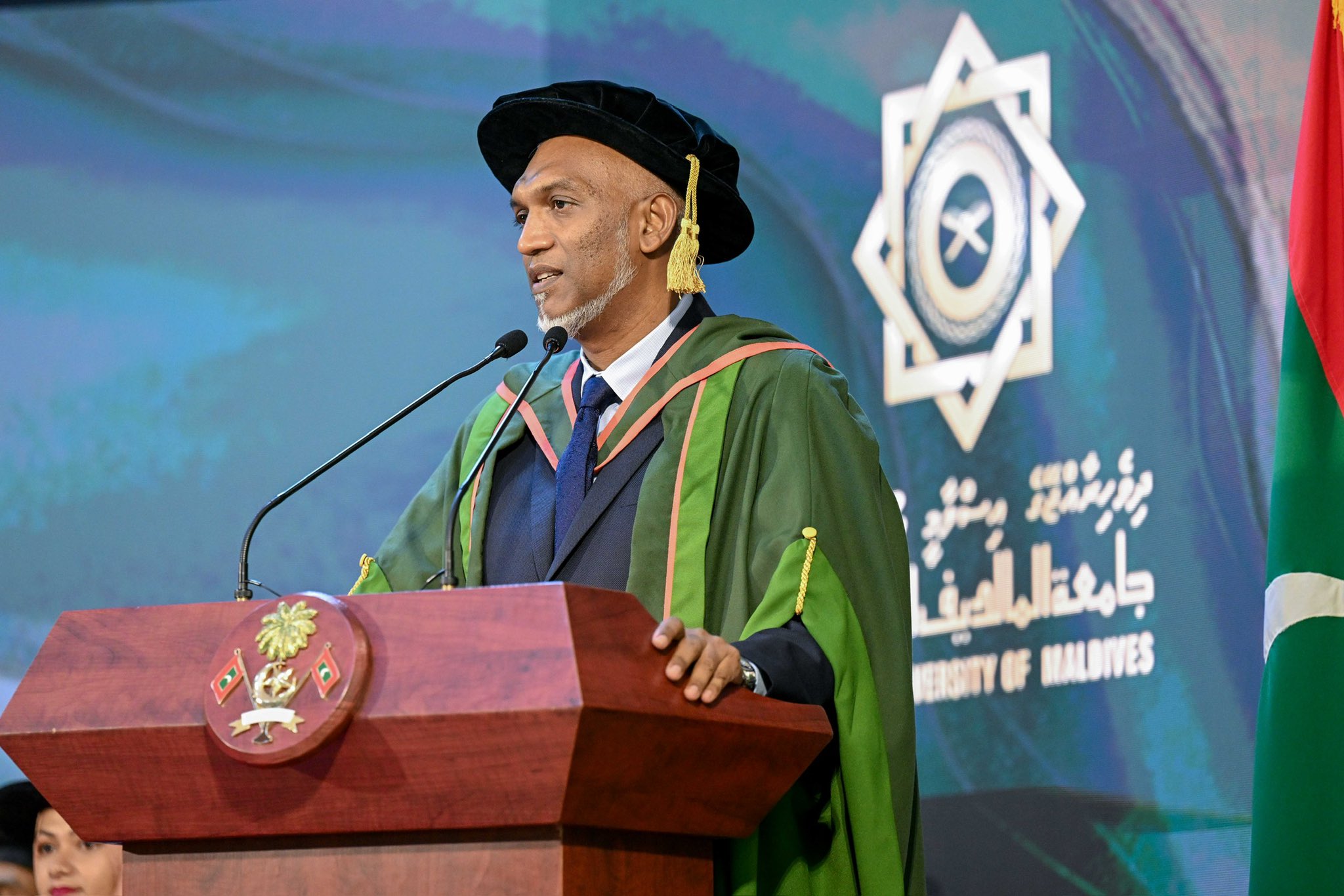 ނޭދެވޭ އިޖުތިމާޢީ ބަލިތަކުން މުޖުތަމަޢު ސަލާމަތްކުރުމަކީ ޢިލްމުވެރިންގެ ޒިންމާއެއް: ރައީސް