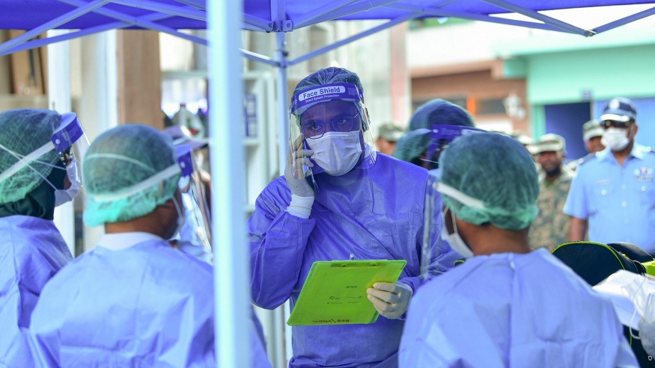 ދަތުރުވެރިންގެ ކަރަންޓީން މުއްދަތު 10 ދުވަހަށް:  ކޯވިޑާގުޅިގެން ކުރާ ކަރަންޓީން 14 ދުވަސް