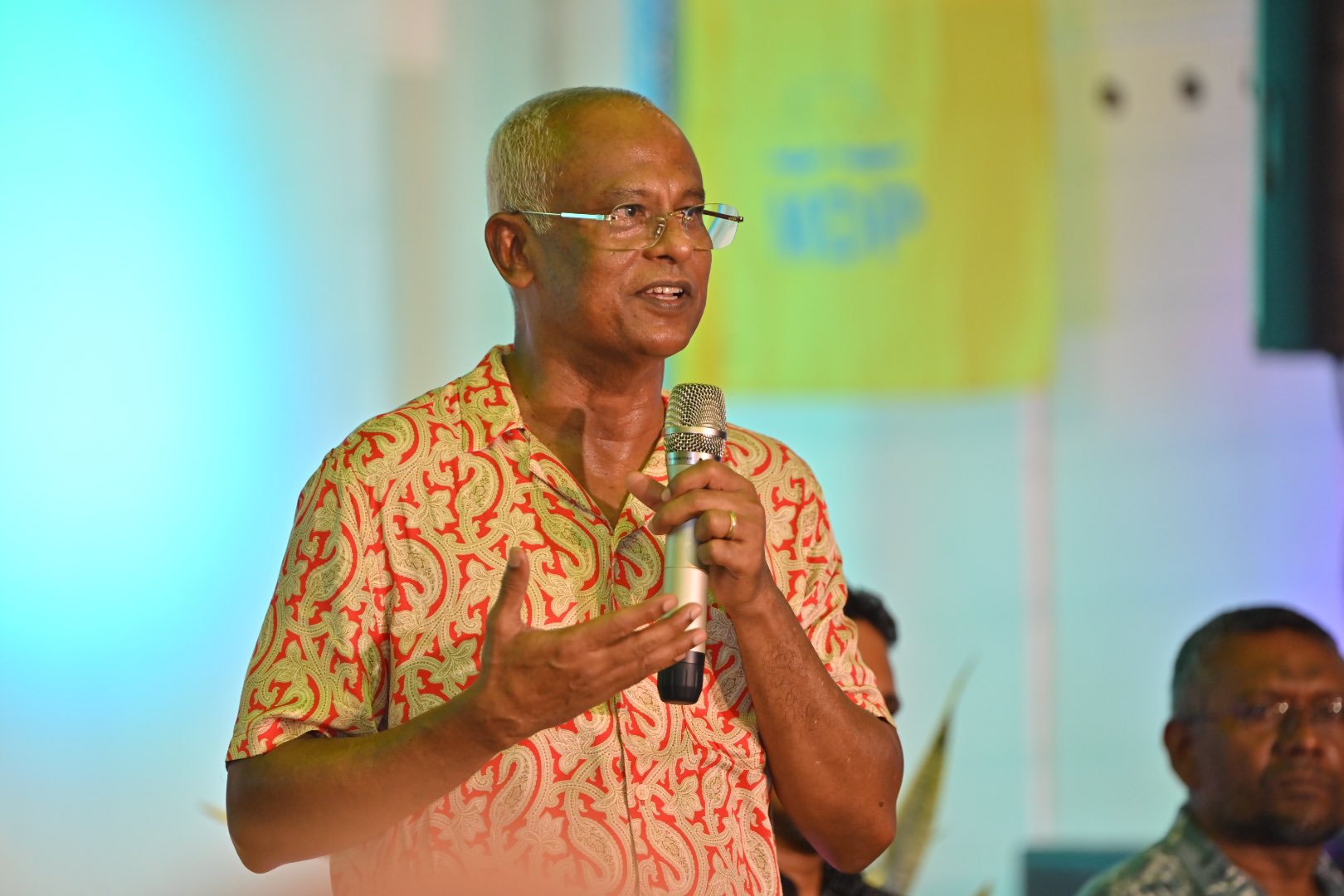 ރައީސް ސޯލިހް ވިދާޅުވަނީ އެސްއޯ ފުލުހުން އަމަލުކުރާނީ މަތިން އަންނަ އޯޑަރަކަށް ކަމަށް