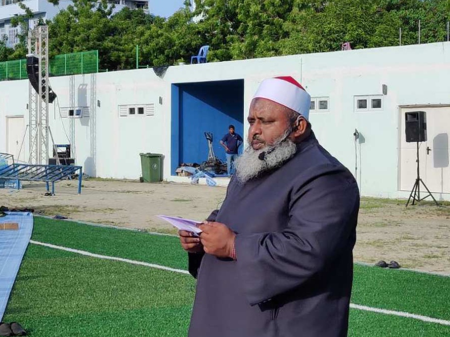 ވަކި މީހެއްގެ އަންބެއްވީމާ ކުރާ މަސައްކަތުގެ އުޖޫރަ އުނިކުރުމެއް ނޯވޭ: އިޔާޒު