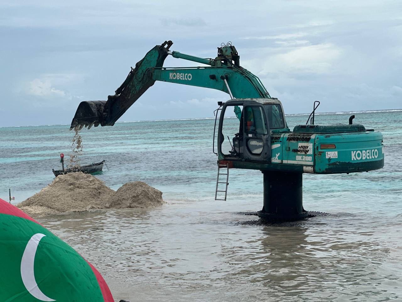 ތުޅާދޫގައި އެއާޕޯޓް އެޅުމަށް ބިން ހިއްކަން ފަށައިފި