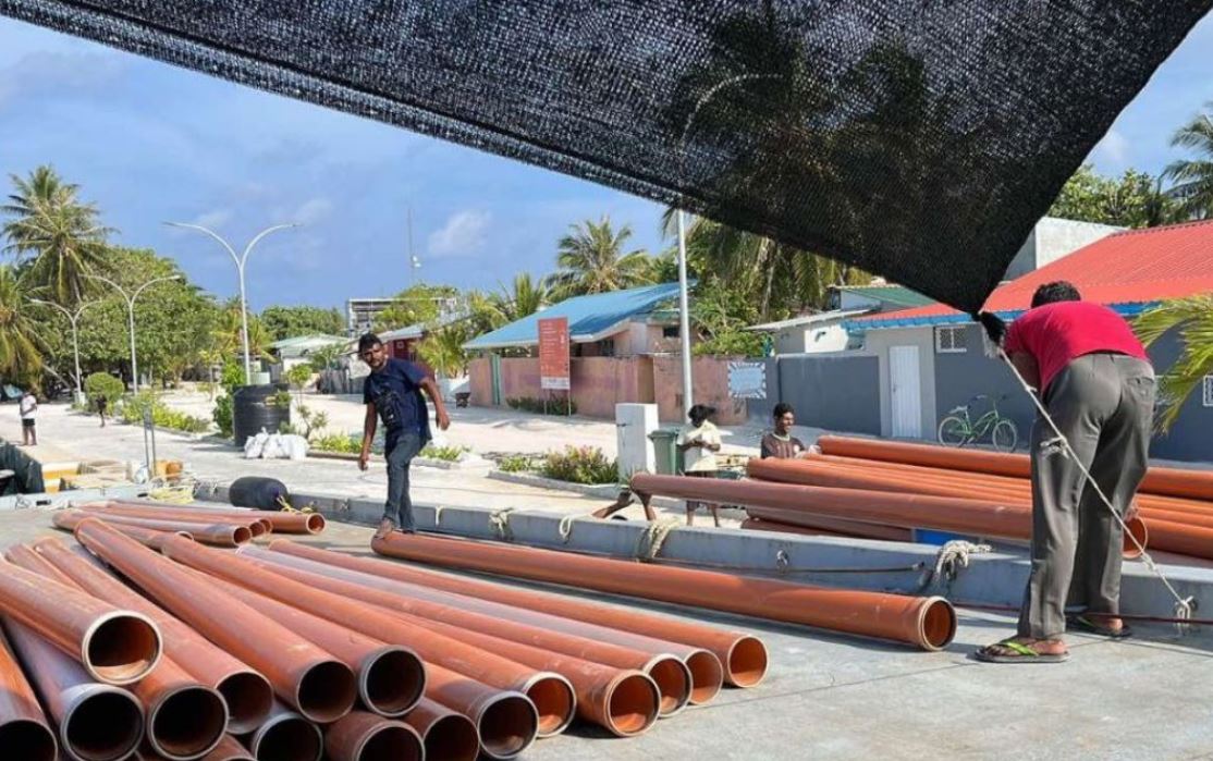 ކެންދޫ ފެނާއި ނަރުދަމާގެ މަސައްކަތަށް ބޭނުންވާ ނެޓްވޯކް ޕައިޕްތައް ގެންގޮސްފި