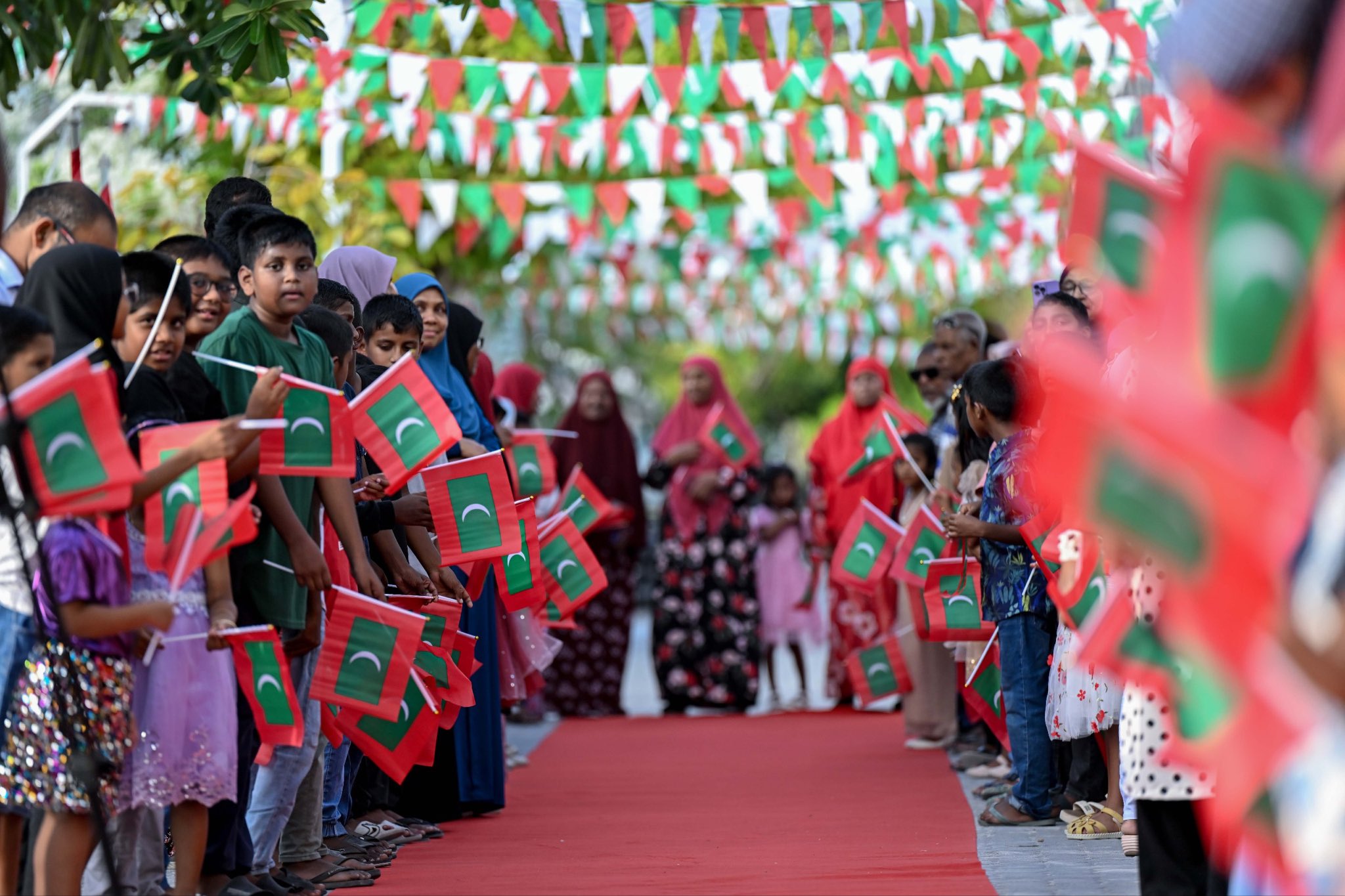 ހަތަރު ދުވަހުގެ ރަސްމީ ދަތުރުފުޅެއްގައި ރައީސް ށ. އަތޮޅަށް ފުރާވަޑައިގެންފި