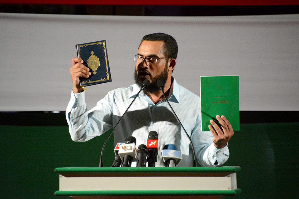 ޝައިޚް އިލިޔާސް ނިހާދަށް؛ ދީނާ ސިޔާސަތު ވަތްކެއް ނުކުރެވޭނެ