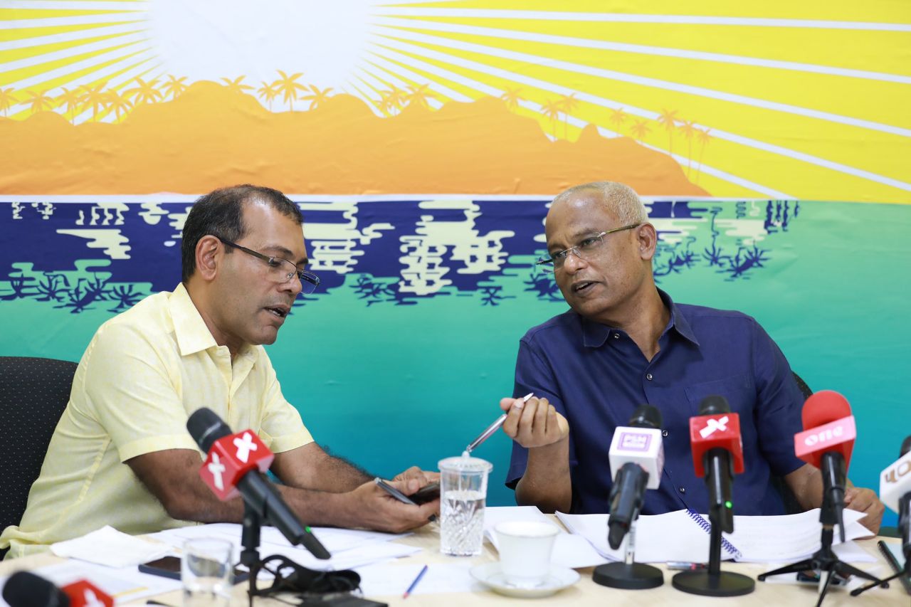 ސަރުކާރުން ވައްކަން ކުރާކަމަށް ރައީސް ނަޝީދު ކުރެއްވި ތުހުމަތަށް ރައީސް ޞާލިޙުގެ ޖަވާބު ނޫސްބަޔާނަކުން