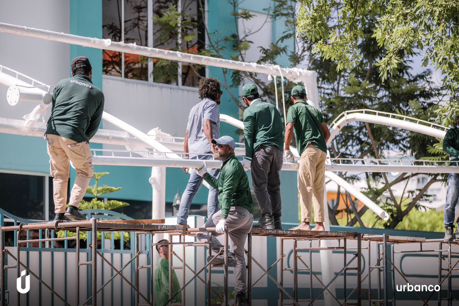 އަރބަންކޯއިން ރެހެންދި ސްކޫލްގެ ބޭރުގައި މަޑޮކޮށްގެން ތިބޭ ސަރަހައްދު ‍ހިޔާކޮށްދެނީ